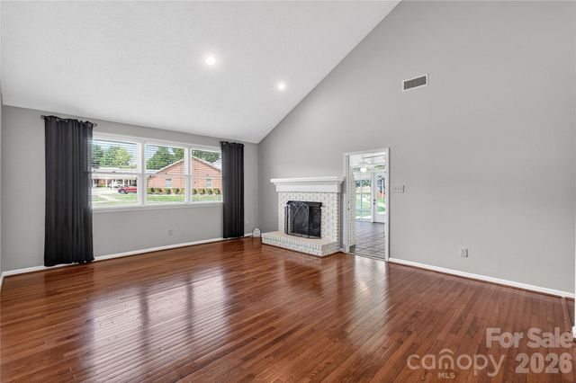 19830 Oak Leaf Circle 57, Cornelius, NC 28031