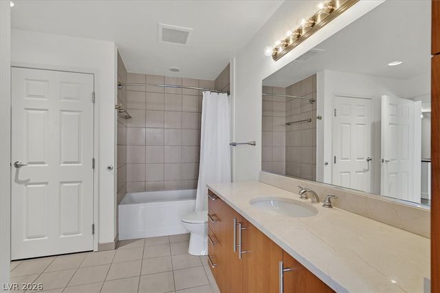 200 West SAHARA Avenue 3702, Las Vegas, NV 89102