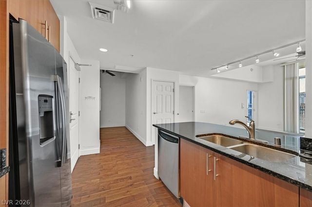 200 West SAHARA Avenue 3702, Las Vegas, NV 89102