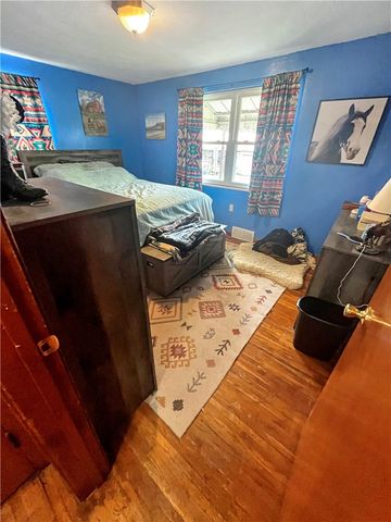 102 Johnston Rd, Bentleyville, PA 15314