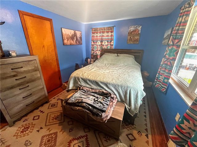 102 Johnston Rd, Bentleyville, PA 15314