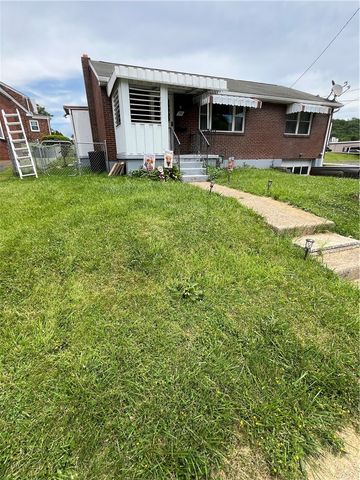 102 Johnston Rd, Bentleyville, PA 15314