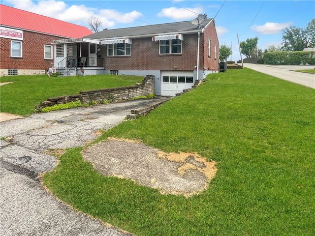 102 Johnston Rd, Bentleyville, PA 15314