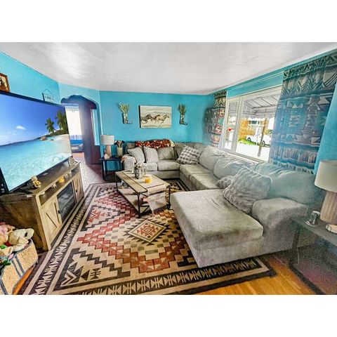 102 Johnston Rd, Bentleyville, PA 15314