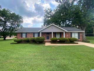 2700 DAFFODIL AVENUE, Hueytown, AL 35023