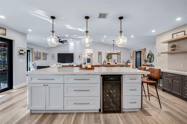 462 NW 113th Terrace, Coral Springs, FL 33071