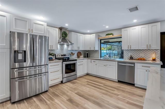 462 NW 113th Terrace, Coral Springs, FL 33071