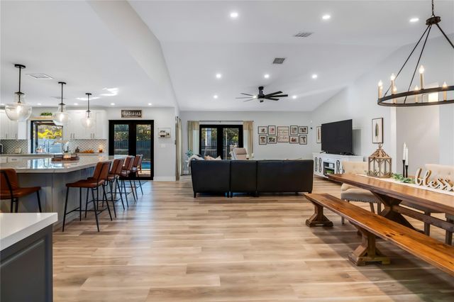 462 NW 113th Terrace, Coral Springs, FL 33071