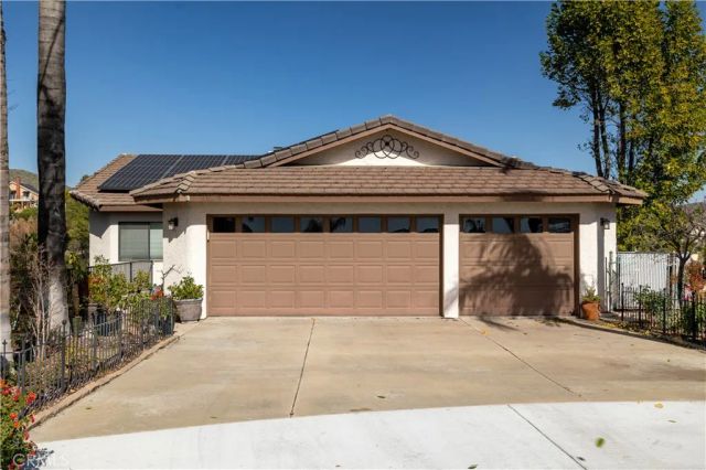 22176 Dogie, Canyon Lake, CA 92587