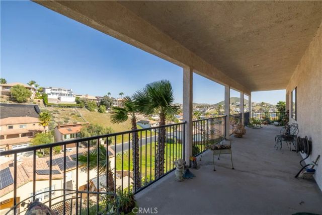 22176 Dogie, Canyon Lake, CA 92587