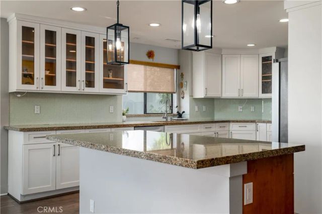 22176 Dogie, Canyon Lake, CA 92587