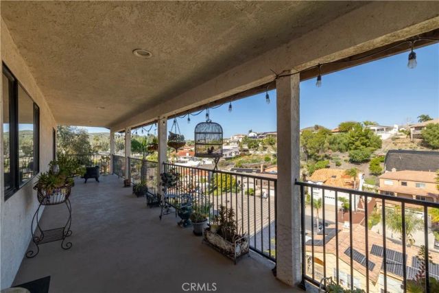 22176 Dogie, Canyon Lake, CA 92587