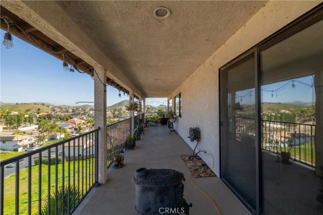 22176 Dogie, Canyon Lake, CA 92587