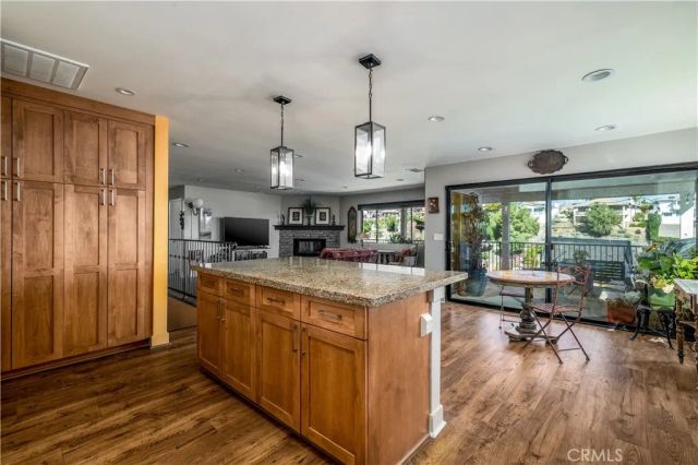 22176 Dogie, Canyon Lake, CA 92587