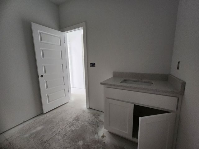 26 Wiltshire Drive, Bella Vista, AR 72714