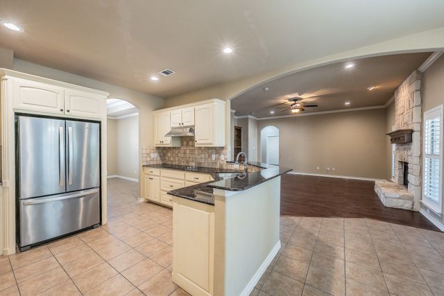 155 N Star Crossing Lane, Weatherford, TX 76088
