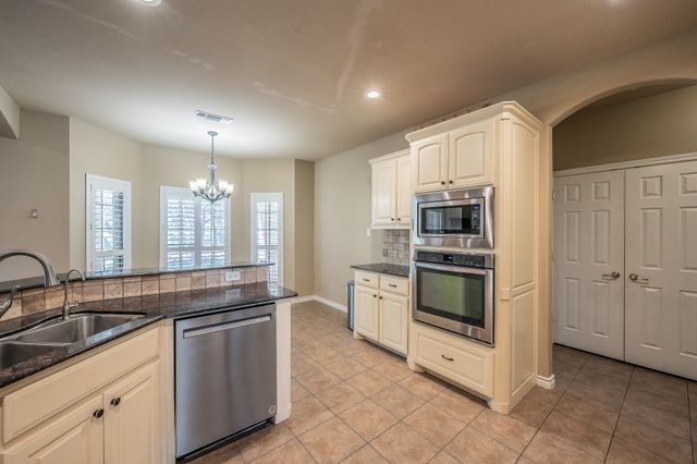 155 N Star Crossing Lane, Weatherford, TX 76088