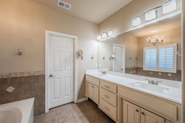 155 N Star Crossing Lane, Weatherford, TX 76088