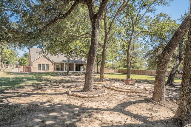 155 N Star Crossing Lane, Weatherford, TX 76088
