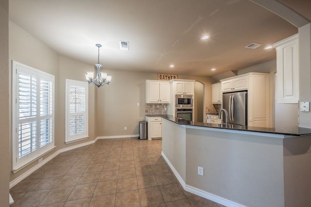 155 N Star Crossing Lane, Weatherford, TX 76088