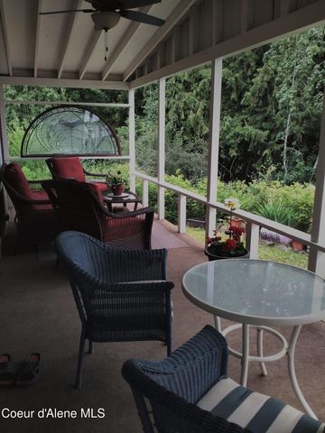 302 School RD, 8, Hope, ID 83836