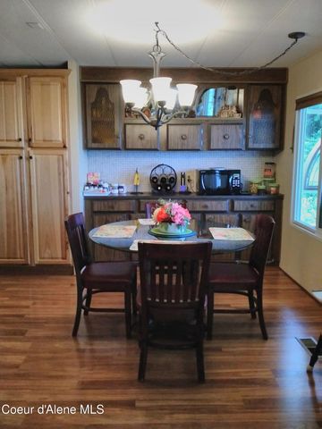 302 School RD, 8, Hope, ID 83836