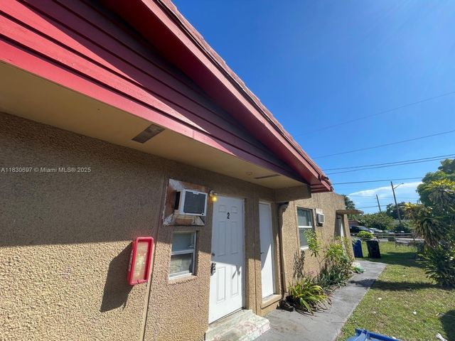 635 NW 22nd Rd, Fort Lauderdale, FL 33311