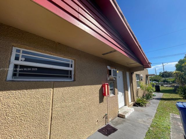 635 NW 22nd Rd, Fort Lauderdale, FL 33311