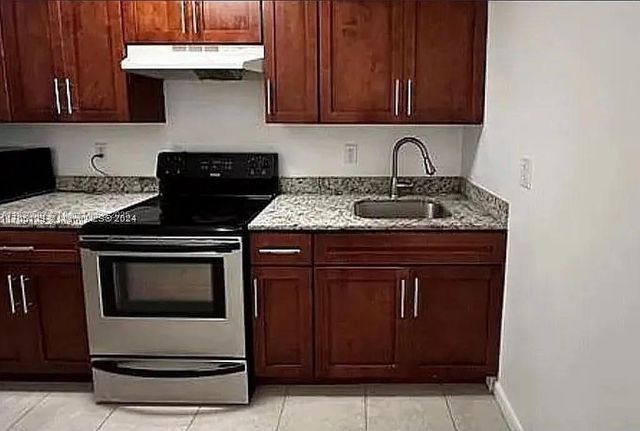 635 NW 22nd Rd, Fort Lauderdale, FL 33311