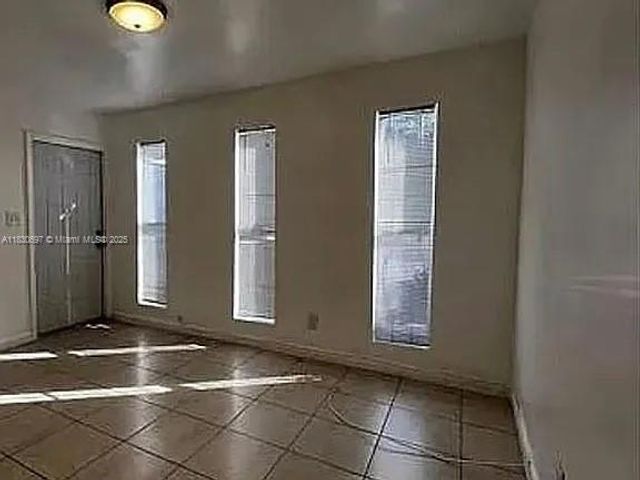 635 NW 22nd Rd, Fort Lauderdale, FL 33311