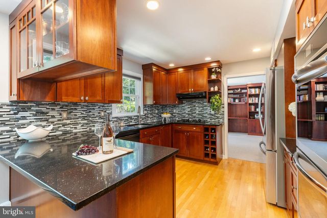 649 SUSSEX RD, Wynnewood, PA 19096