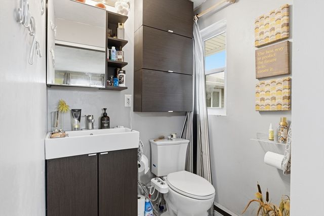 35 Errol Rd, Brockton, MA 02302