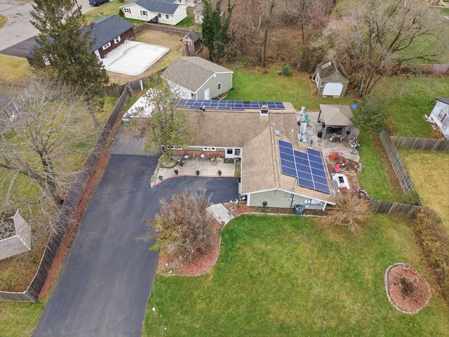 35 Errol Rd, Brockton, MA 02302