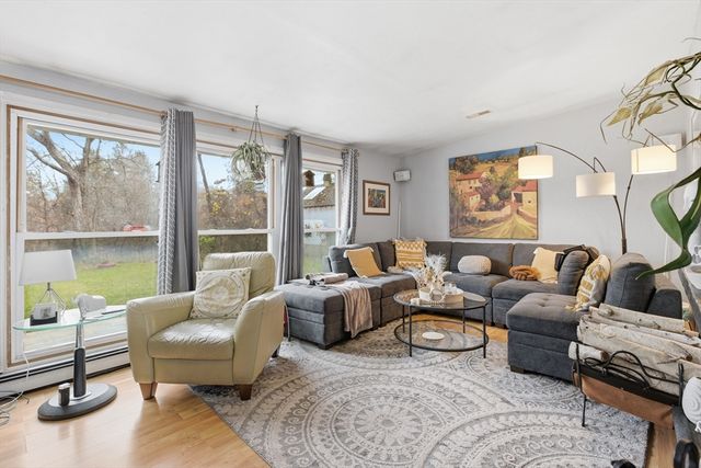 35 Errol Rd, Brockton, MA 02302