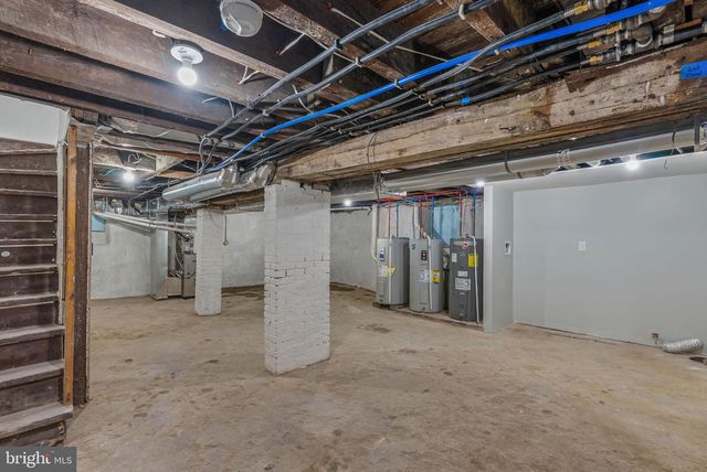 513 MACDADE BLVD, Darby, PA 19023