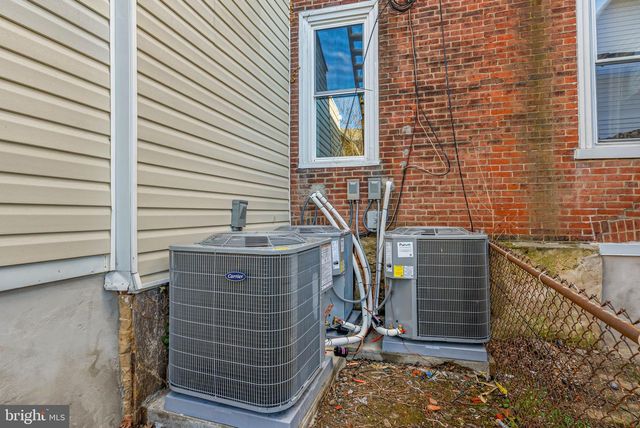 513 MACDADE BLVD, Darby, PA 19023