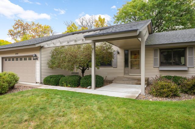 10700 Aquila Avenue S, Bloomington, MN 55438