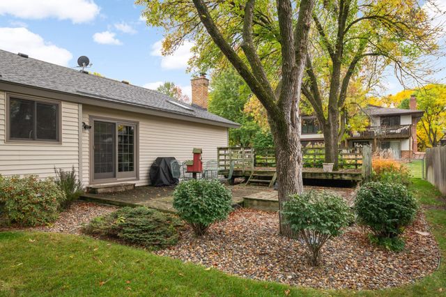 10700 Aquila Avenue S, Bloomington, MN 55438