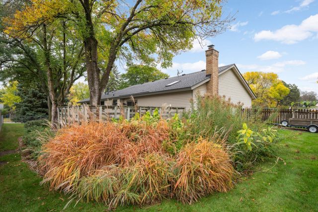 10700 Aquila Avenue S, Bloomington, MN 55438