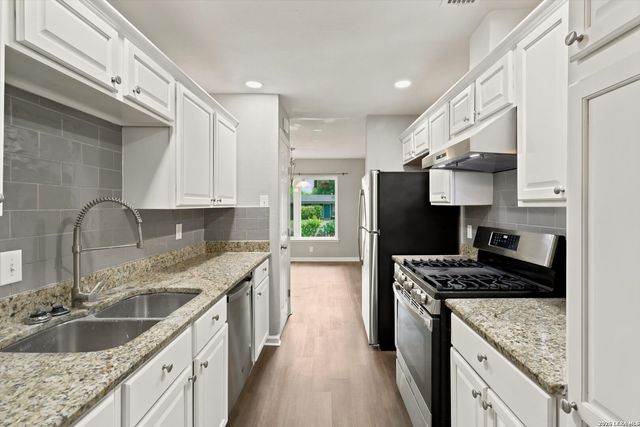 3006 Greenacres, San Antonio, TX 78230