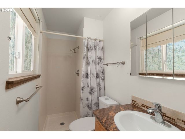 14025 Sw ROCHESTER Dr, Beaverton, OR 97008