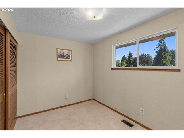 14025 Sw ROCHESTER Dr, Beaverton, OR 97008