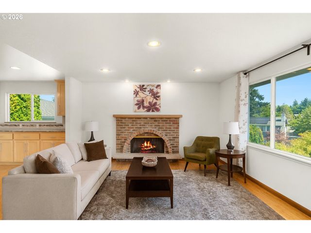 14025 Sw ROCHESTER Dr, Beaverton, OR 97008