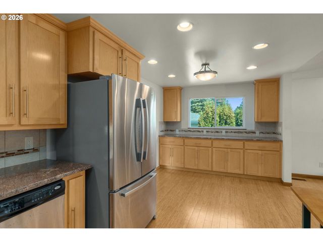 14025 Sw ROCHESTER Dr, Beaverton, OR 97008