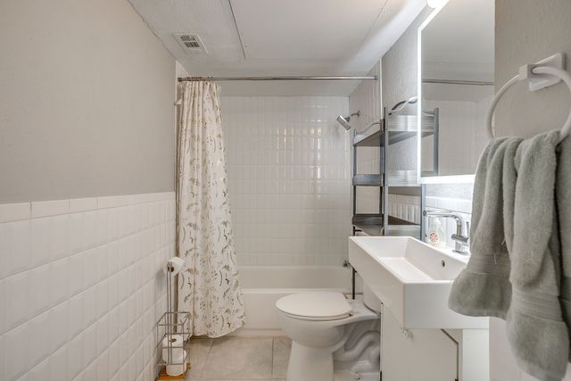 3921 Seven Gables Street, Fort Worth, TX 76133