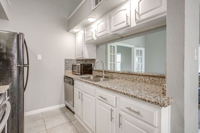 3921 Seven Gables Street, Fort Worth, TX 76133