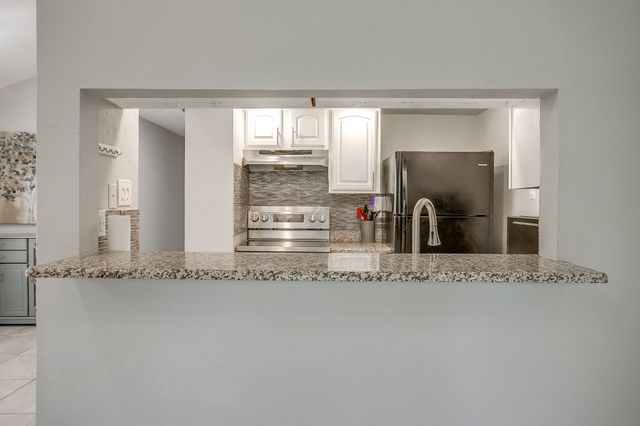 3921 Seven Gables Street, Fort Worth, TX 76133