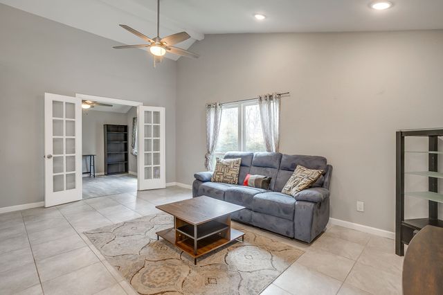 3921 Seven Gables Street, Fort Worth, TX 76133