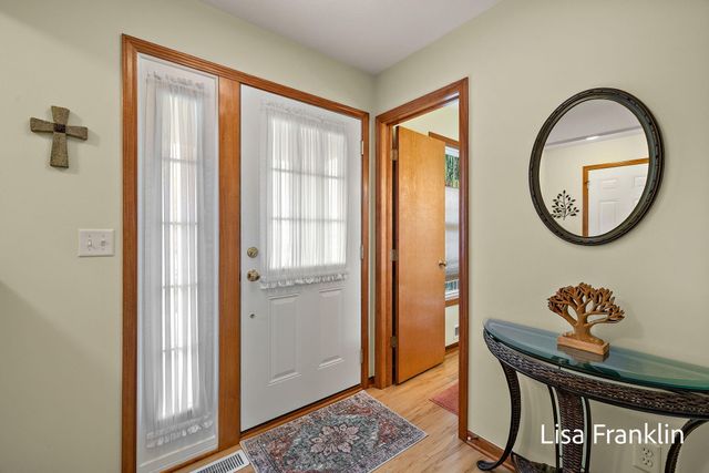 15124 Briarwood Street, Grand Haven, MI 49417