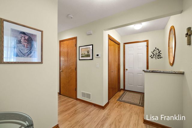 15124 Briarwood Street, Grand Haven, MI 49417